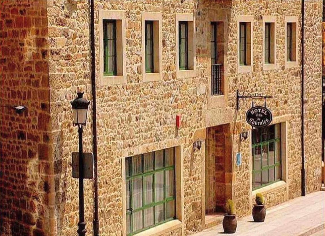 Hotel Villa De Cabrales اريناس دي كابراليس المظهر الخارجي الصورة